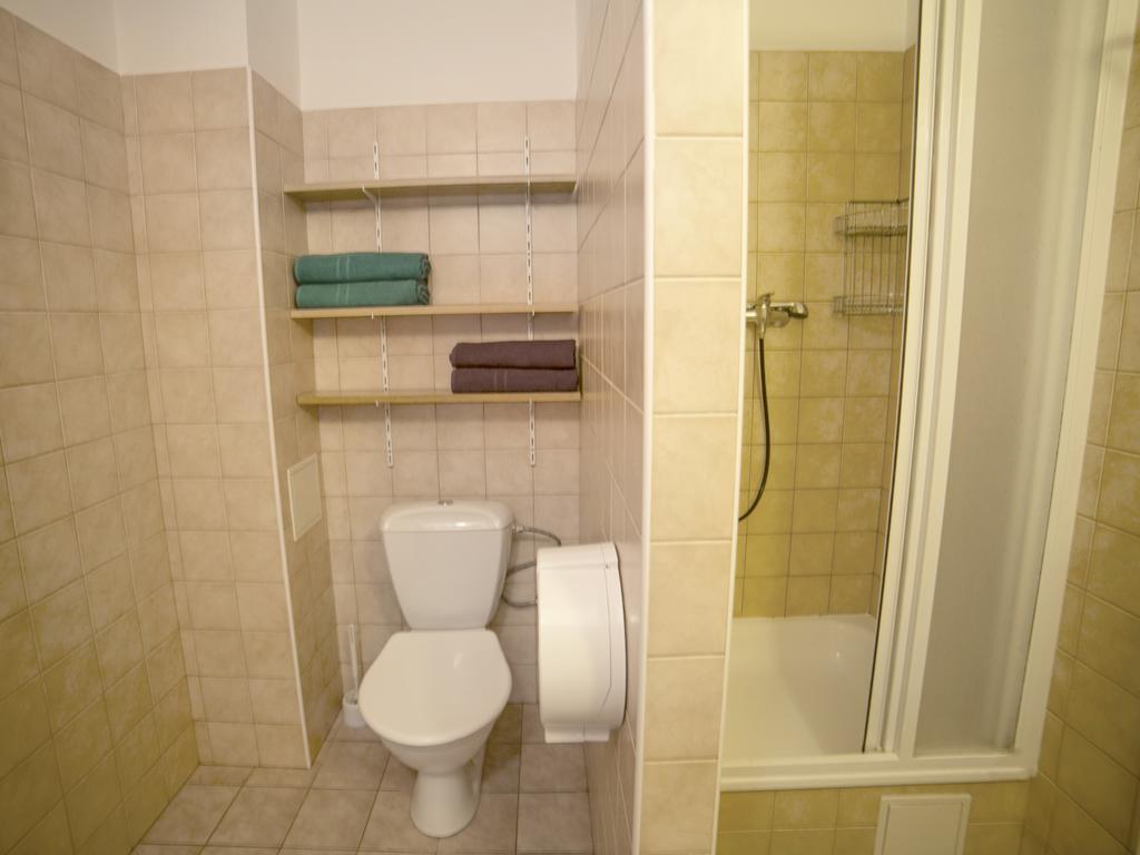 Dizzy Daisy Hostel Прага Номер фото