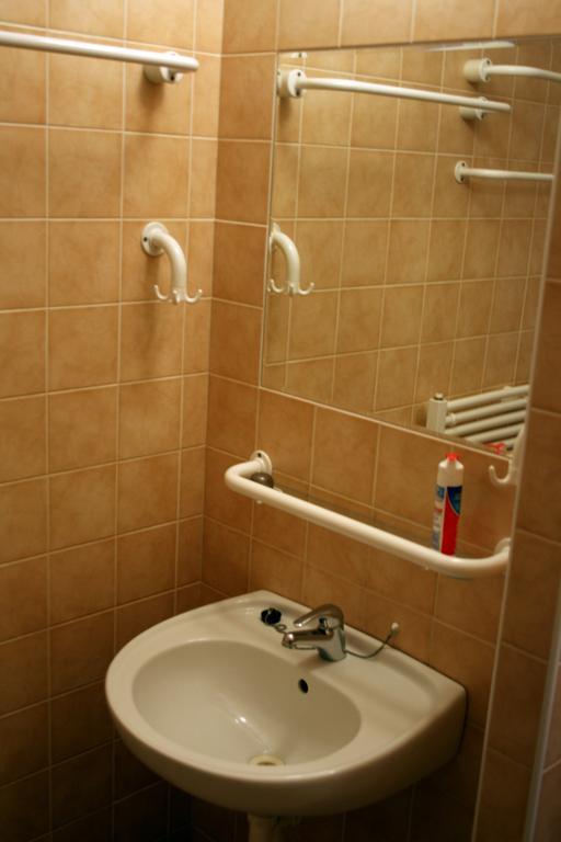 Dizzy Daisy Hostel Прага Номер фото
